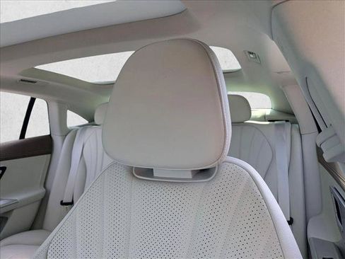 Used 2023 Mercedes-Benz EQE 500 4MATIC Sedan image 13