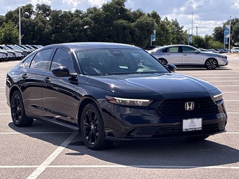 Certified 2025 Honda Accord SE image 8
