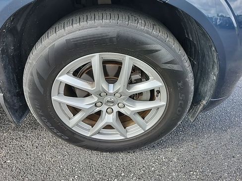 Used 2021 Volvo XC60 T5 Momentum w/ Climate Package image 13