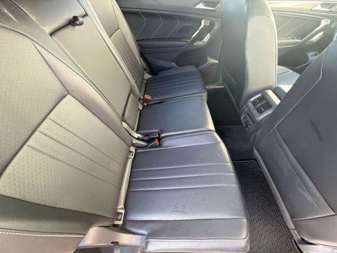 Used 2022 Volkswagen Tiguan SE R-Line FWD image 28
