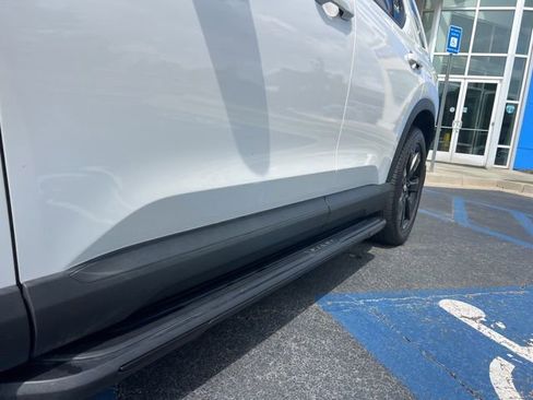 Certified 2025 Honda Pilot Black Edition image 16