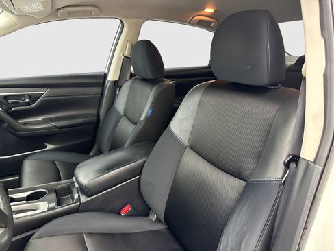 Used 2017 Nissan Altima 2.5 SR w/ Midnight Edition Package FWD image 15