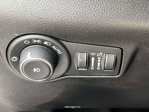 Certified 2024 Jeep Compass Latitude AWD/4WD image 19
