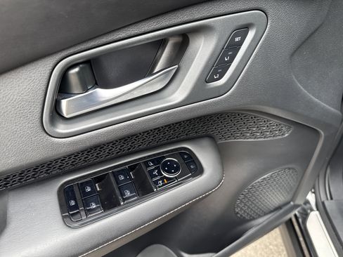 Certified 2024 Nissan Ariya AWD image 22