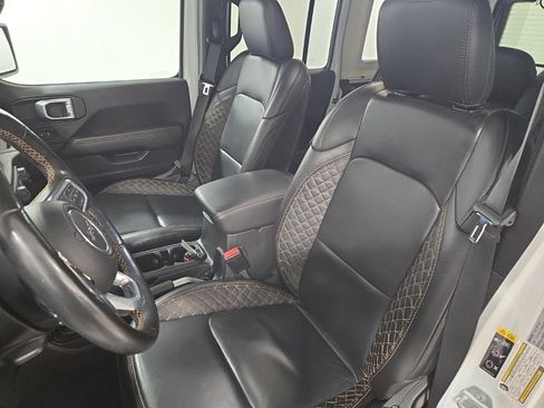 Used 2021 Jeep Wrangler Unlimited Sahara AWD/4WD image 21