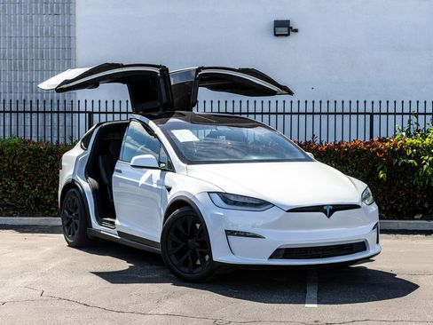 Used 2022 Tesla Model X AWD/4WD image 16