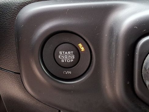 Used 2023 Jeep Wrangler Unlimited Sport AWD/4WD image 25