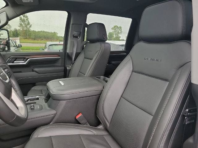 Used 2025 GMC Sierra 2500 Denali w/ Denali Reserve Package AWD/4WD image 5