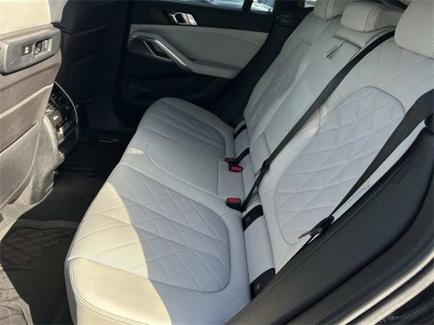 Used 2023 BMW X6 xDrive40i w/ Premium Package image 19
