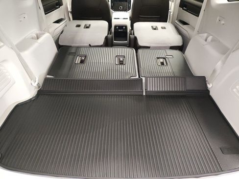 New 2026 GMC Acadia Denali w/ Super Cruise Package image 17