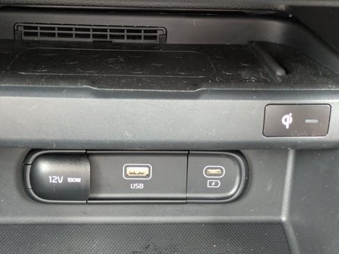 Certified 2024 Kia Seltos EX FWD image 26