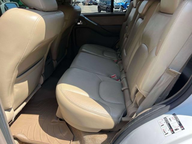 Used 2012 Nissan Pathfinder Silver AWD/4WD image 18