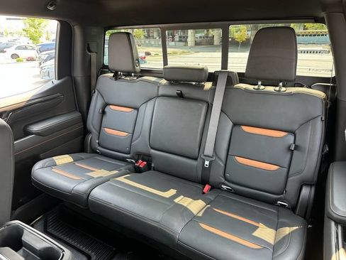 Used 2025 GMC Sierra 1500 AT4 w/ AT4 Premium Package AWD/4WD image 37
