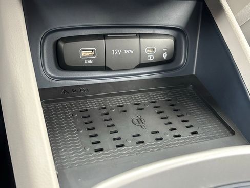 New 2026 Hyundai Venue SEL FWD image 21