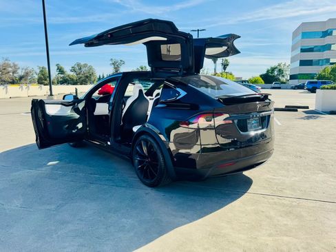 Used 2019 Tesla Model X 100D image 6