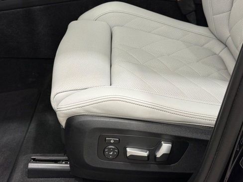 Used 2024 BMW X5 xDrive40i w/ Premium Package AWD/4WD image 21