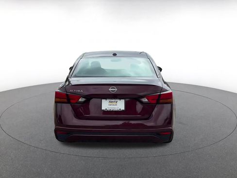 Used 2025 Nissan Altima 2.5 SV FWD image 10