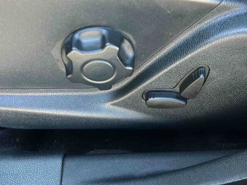 Used 2018 Ford EcoSport SE FWD image 16