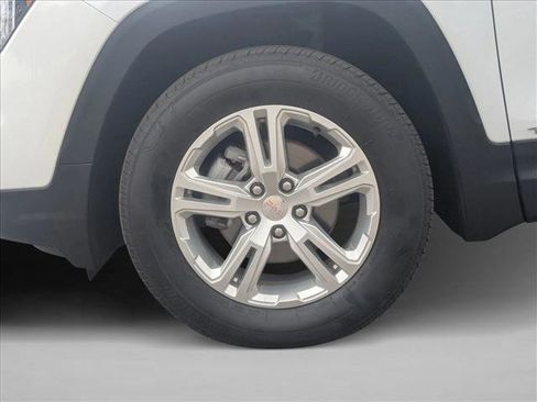 Used 2024 GMC Terrain SLE image 23