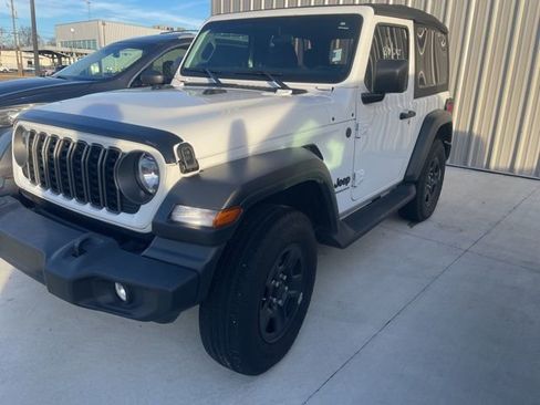 Used 2025 Jeep Wrangler Sport image 2