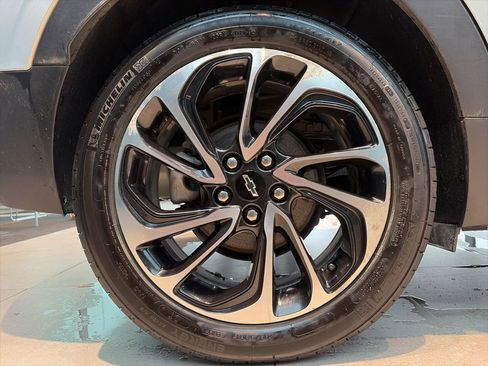 Used 2022 Chevrolet Bolt EUV Premier image 22