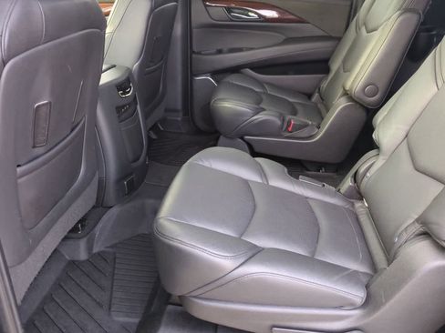 Used 2019 Cadillac Escalade ESV Luxury image 20