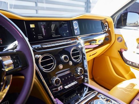 Used 2025 Rolls-Royce Cullinan image 68