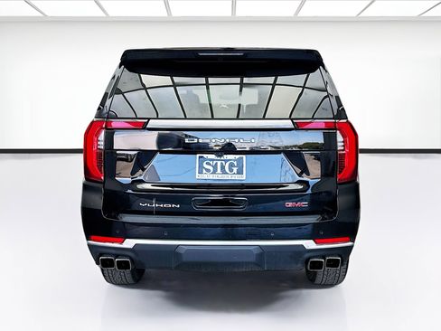 Used 2025 GMC Yukon Denali AWD/4WD image 5