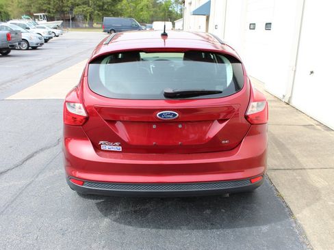 Used 2014 Ford Focus SE w/ Equipment Group 201A image 14
