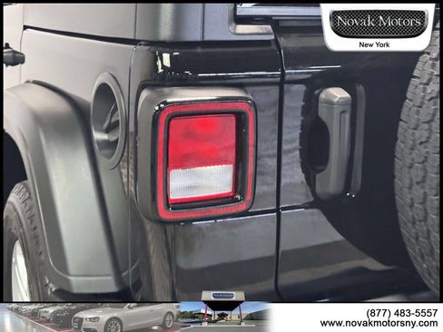 Used 2022 Jeep Wrangler Unlimited Sport AWD/4WD image 6