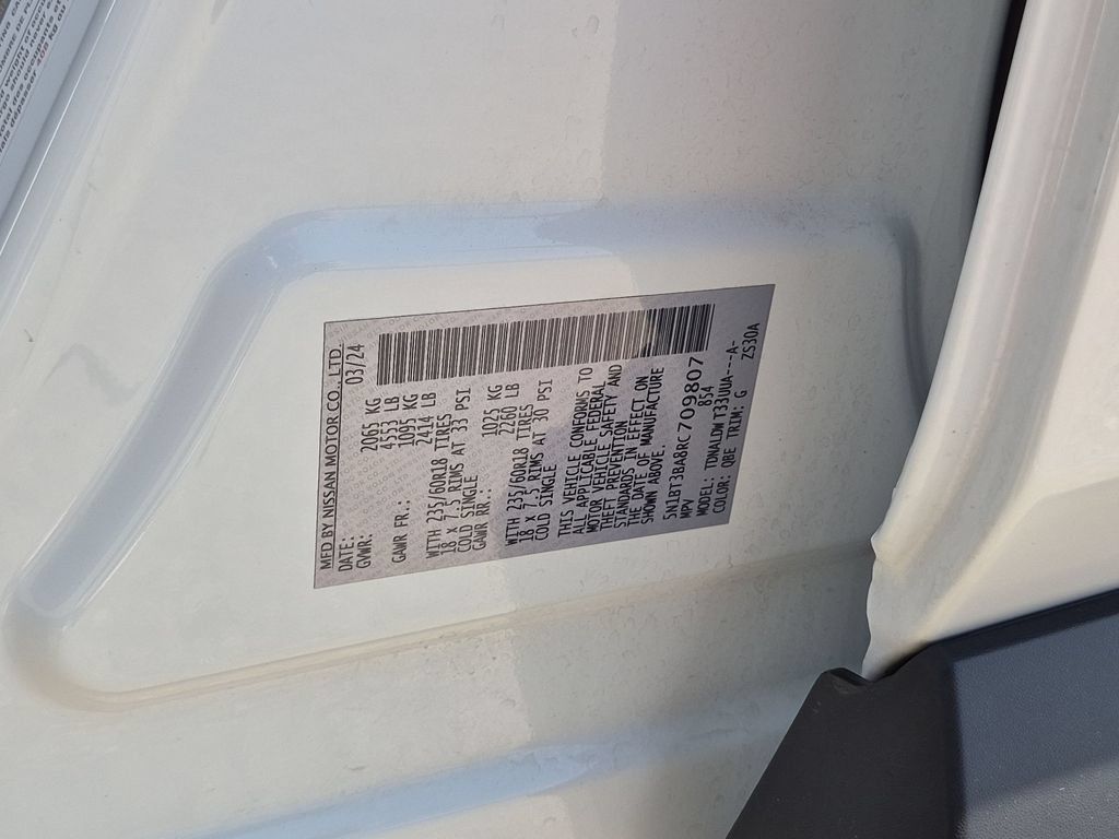 Certified 2024 Nissan Rogue SV FWD image 33