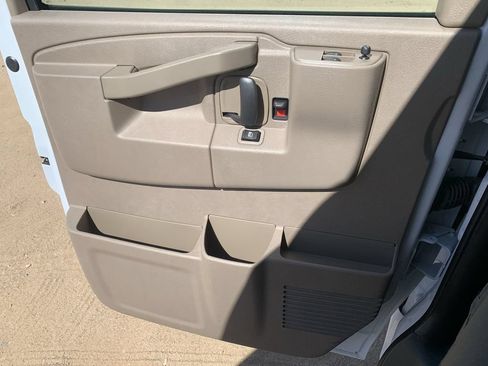 New 2026 Chevrolet Express 2500 w/ Driver Convenience Package RWD image 20