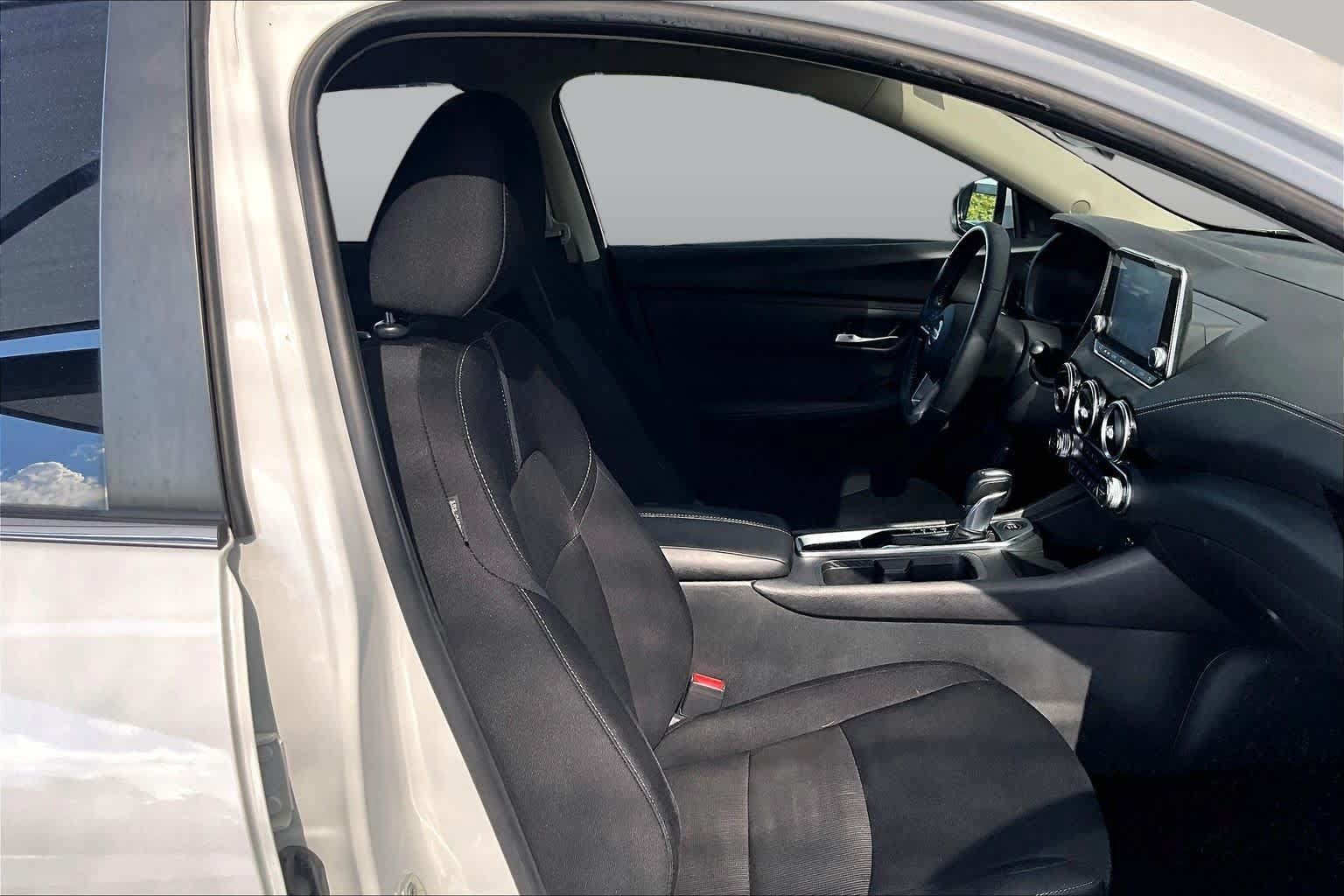 Used 2023 Nissan Sentra SV w/ All-Weather Package FWD image 9