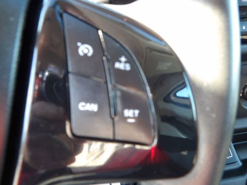 Used 2019 RAM ProMaster City Tradesman SLT image 16