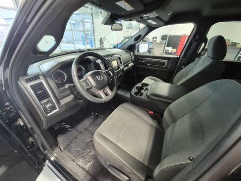 Used 2022 RAM 1500 Warlock AWD/4WD image 9