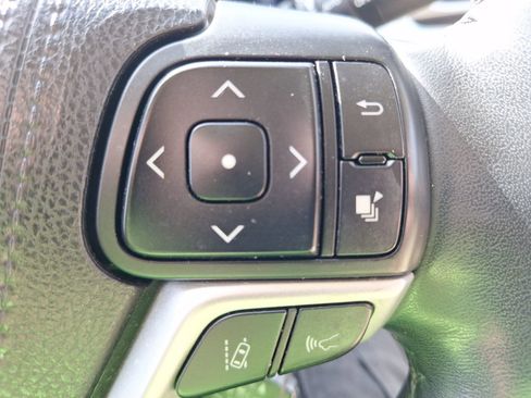 Used 2018 Toyota Highlander Limited Platinum image 20