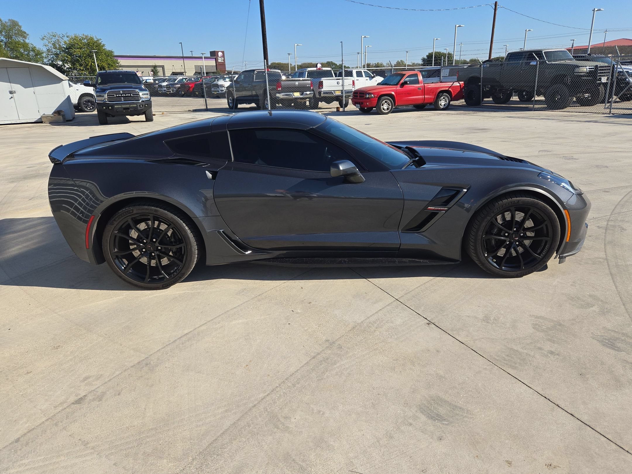 Used 2017 Chevrolet Corvette Grand Sport RWD image 2