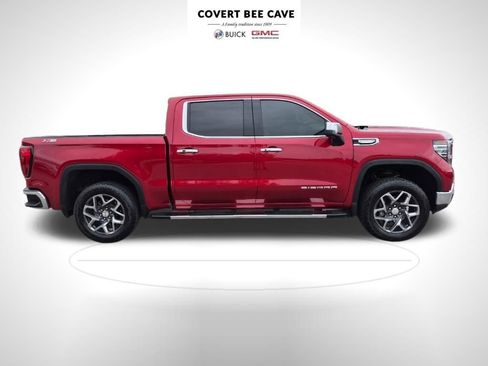 Used 2025 GMC Sierra 1500 SLT image 12