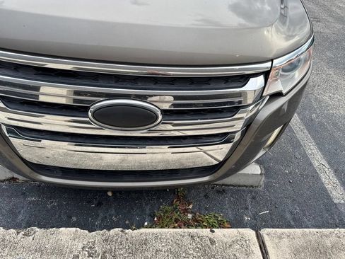 Used 2013 Ford Edge SEL FWD image 2