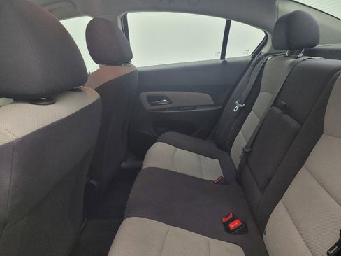 Used 2014 Chevrolet Cruze LS FWD image 18