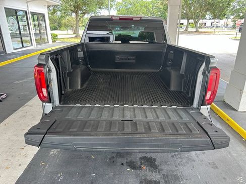 Used 2025 GMC Sierra 1500 SLT AWD/4WD image 31