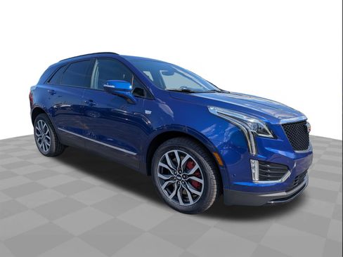Certified 2024 Cadillac XT5 Sportv w/ Platinum Package AWD/4WD image 2