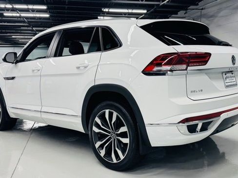 Used 2021 Volkswagen Atlas Cross Sport SEL R-Line image 8