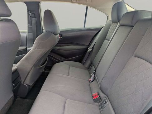 Used 2020 Toyota Corolla LE FWD image 12