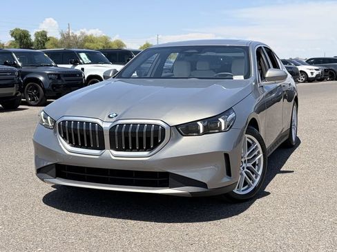 Used 2025 BMW 530i RWD image 4