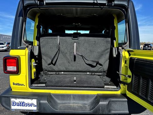 Used 2023 Jeep Wrangler Sport image 22