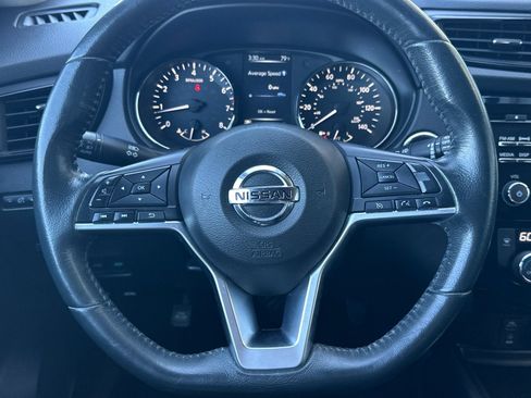 Used 2017 Nissan Rogue SV AWD/4WD image 22