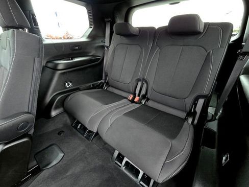 Used 2025 Jeep Grand Cherokee L Laredo w/ Luxury Tech Group I image 24