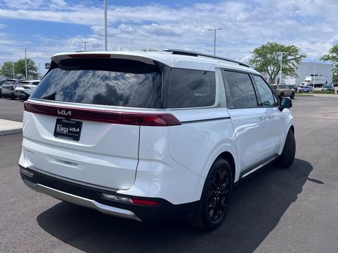 Used 2024 Kia Carnival SX FWD image 5