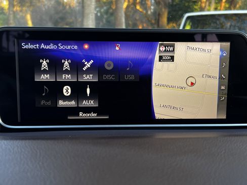 Used 2017 Lexus RX 450h AWD image 25